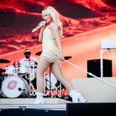 Sabrina Carpenter голая #2711