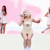 Sabrina Carpenter голая #2719