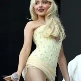 Sabrina Carpenter голая #2726