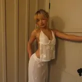 Sabrina Carpenter голая #2780