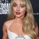 Sabrina Carpenter голая #2844