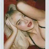 Sabrina Carpenter голая #2854