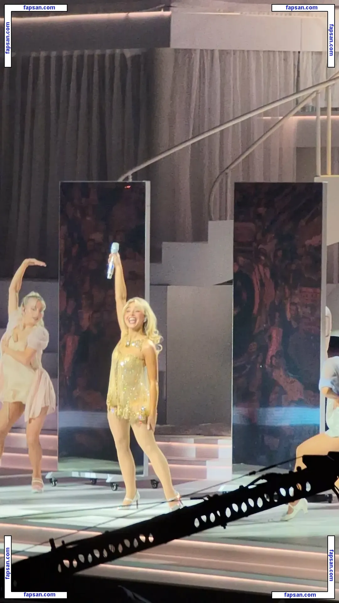 Sabrina Carpenter голая фото #3998 с Онлифанс