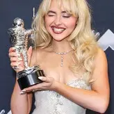 Sabrina Carpenter nude #3001