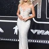 Sabrina Carpenter nude #3020