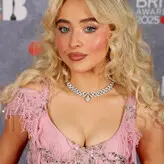 Sabrina Carpenter голая #3718