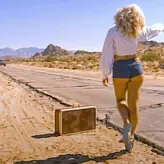 Sabrina Carpenter nude #3836