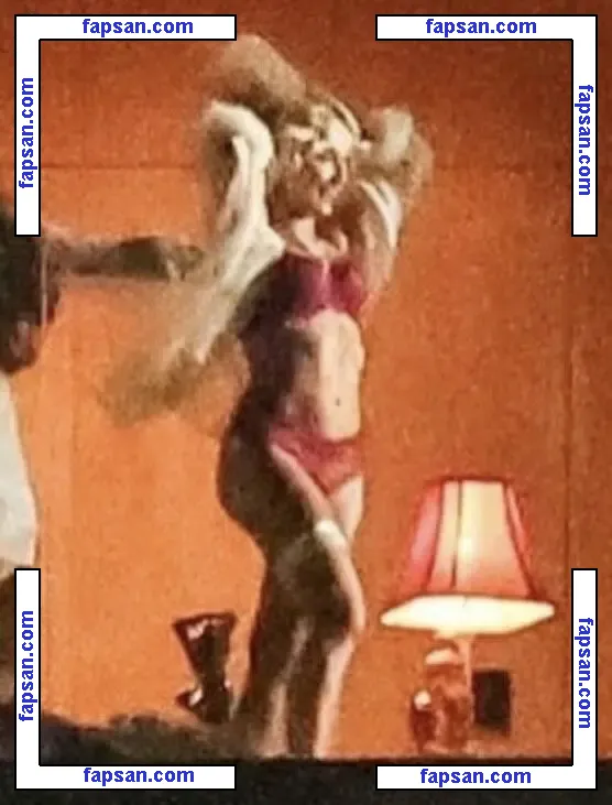 Sabrina Carpenter nude photo #4316 from OnlyFans