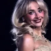 Sabrina Carpenter голая #4008