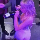 Sabrina Carpenter голая #4097