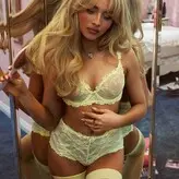 Sabrina Carpenter nude #4297