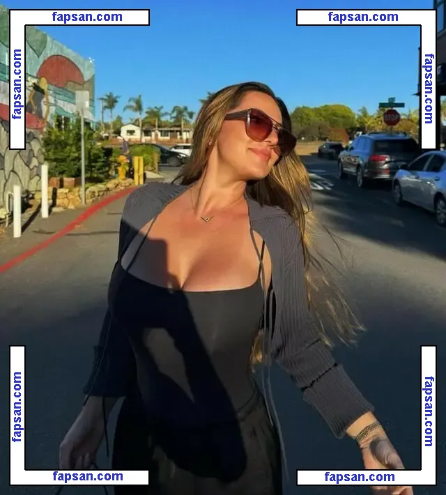 Sabrina Leamon голая фото #0047 с Онлифанс