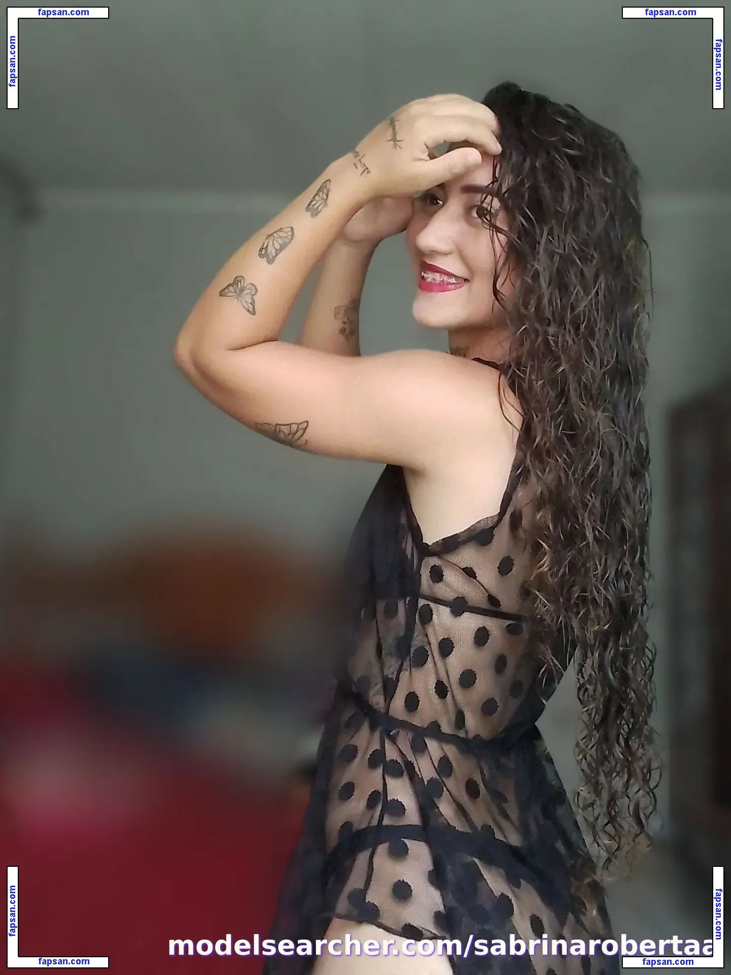 Sabrina Roberta голая фото #0004 с Онлифанс