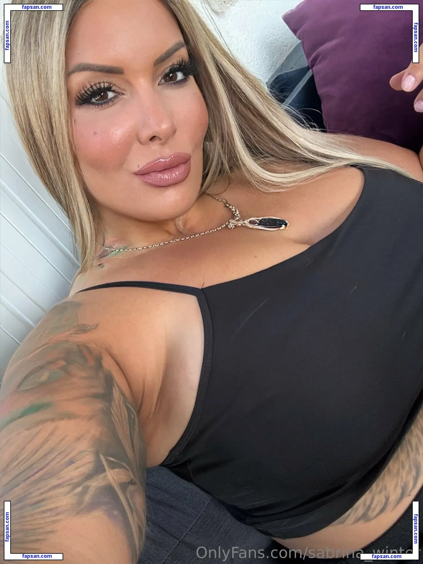 sabrina_winter nude photo #0001 from OnlyFans