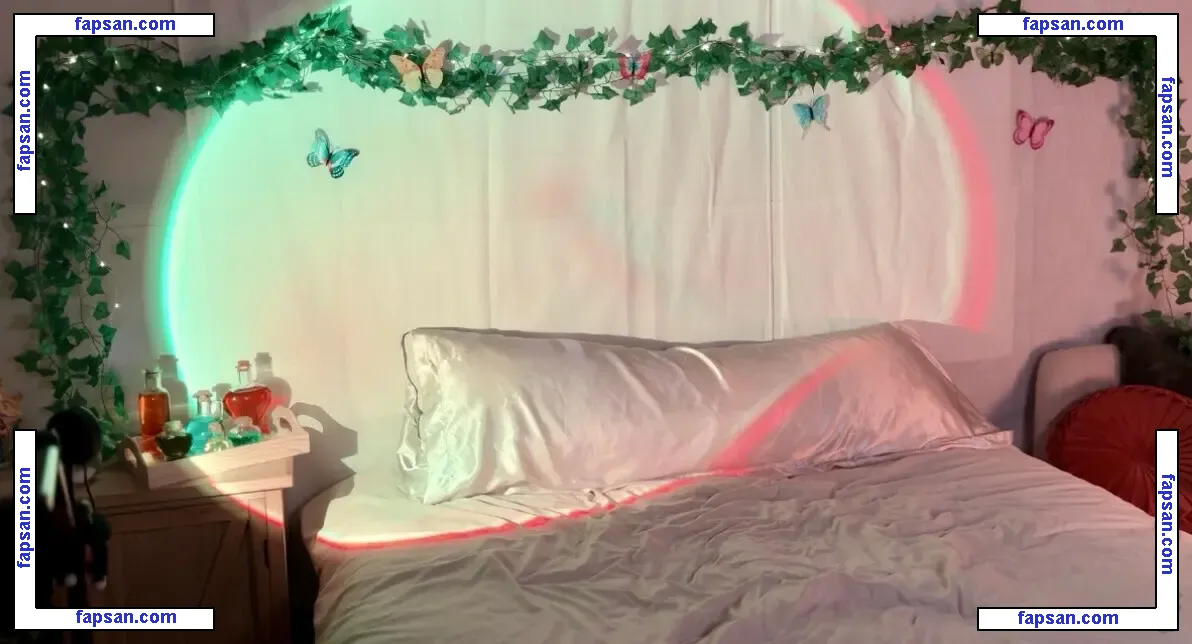 sabsgentleaura nude photo #0015 from OnlyFans