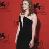 Sadie Sink голая #0857