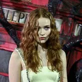 Sadie Sink голая #0991