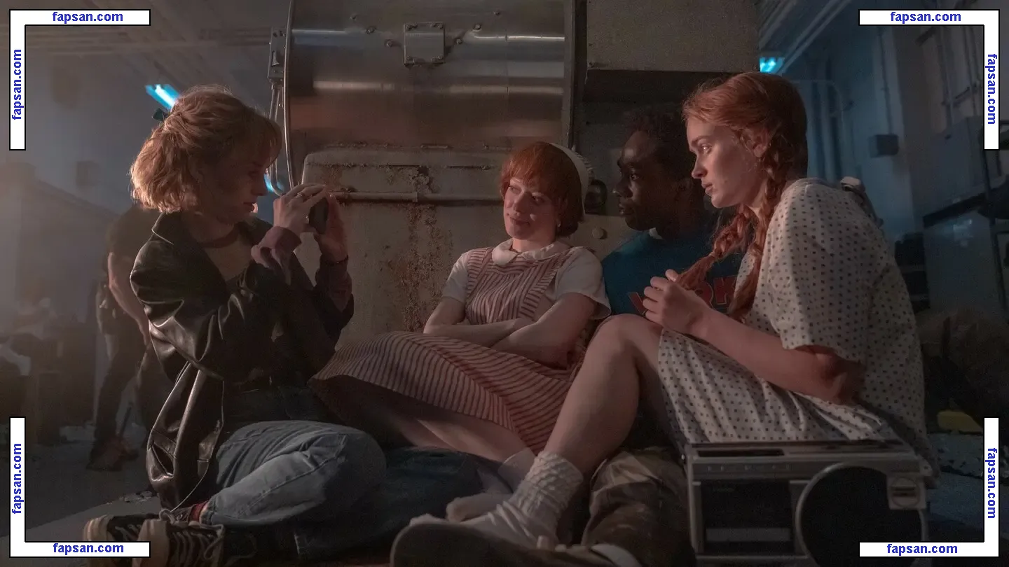 Sadie Sink голая фото #1056 с Онлифанс