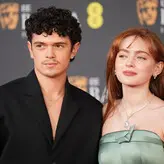 Sadie Sink голая #1098