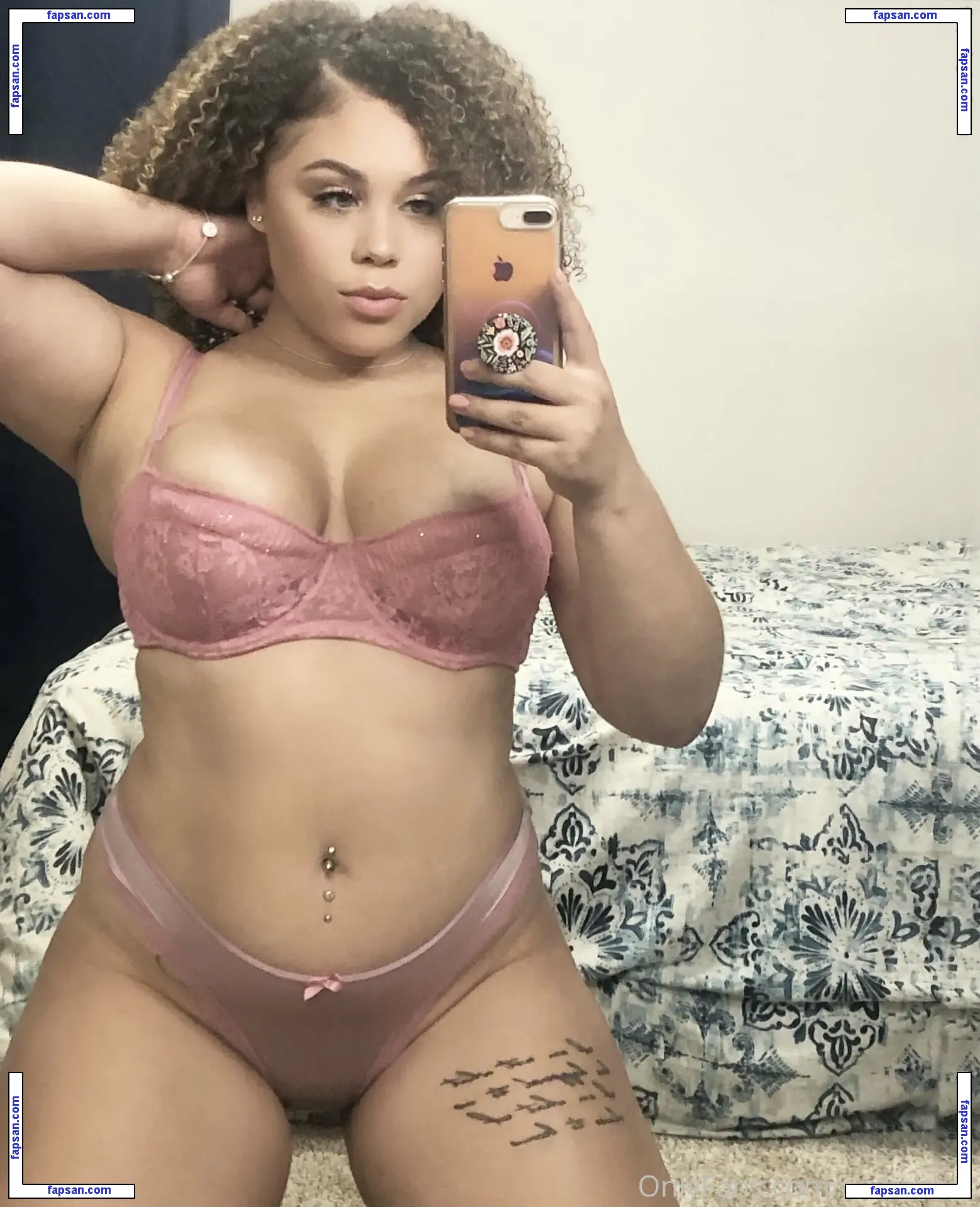 Sadiebbyc nude photo #0033 from OnlyFans