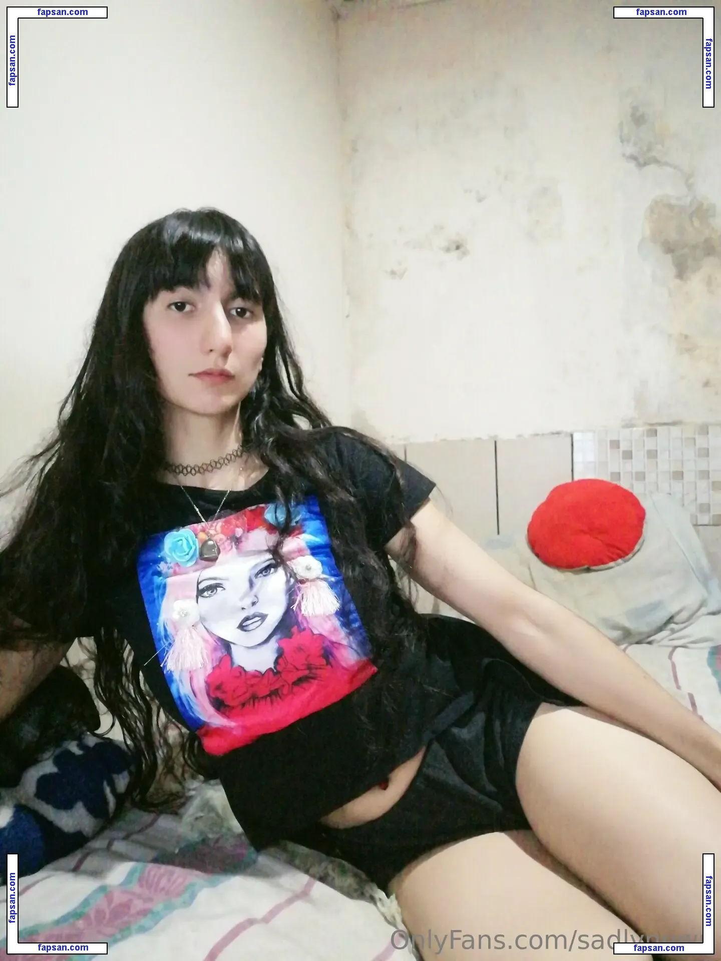 sadlynuwu nude photo #0010 from OnlyFans