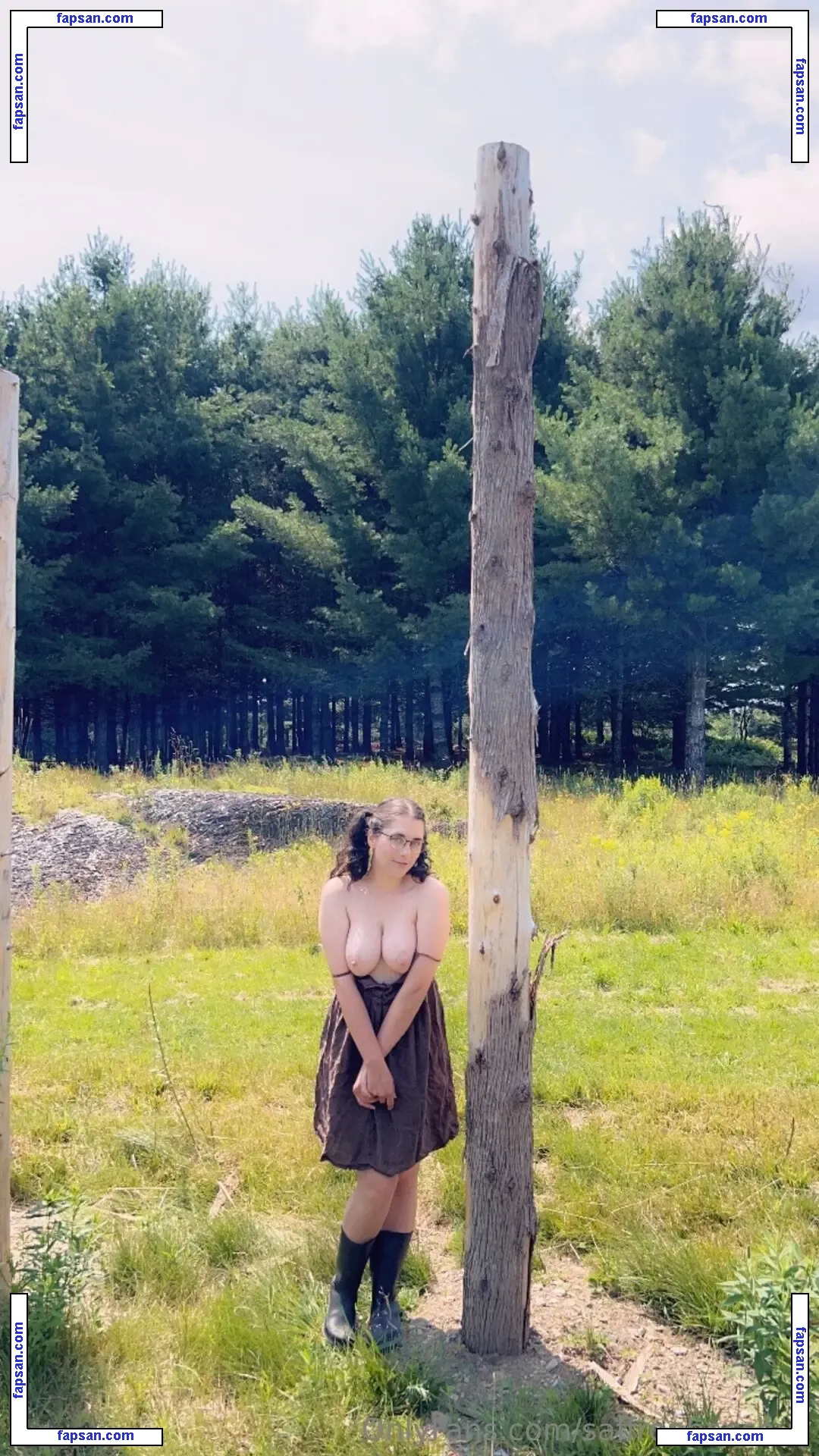 Saffron Bacchus nude photo #0006 from OnlyFans