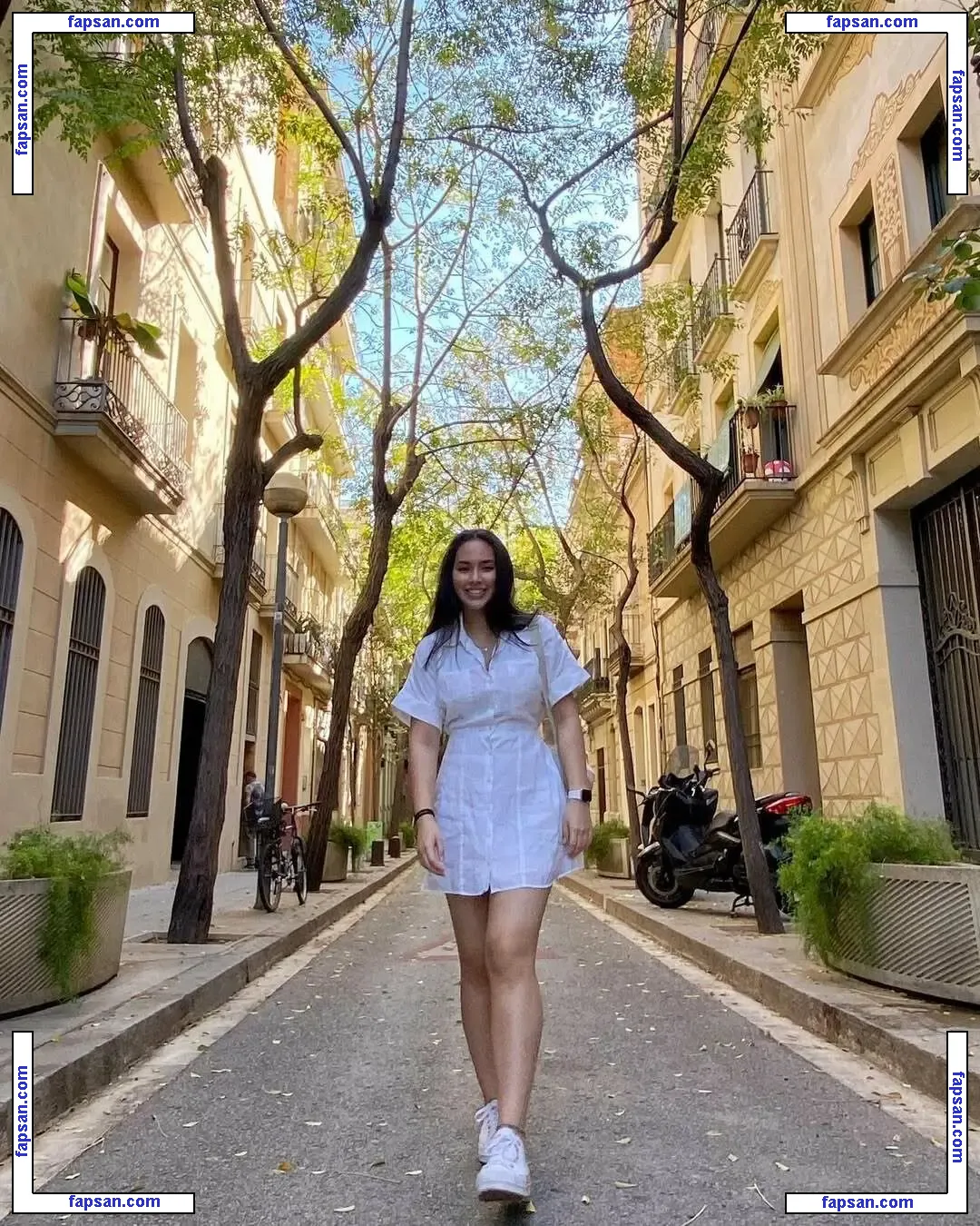 Saffron Maya Snook голая фото #0018 с Онлифанс