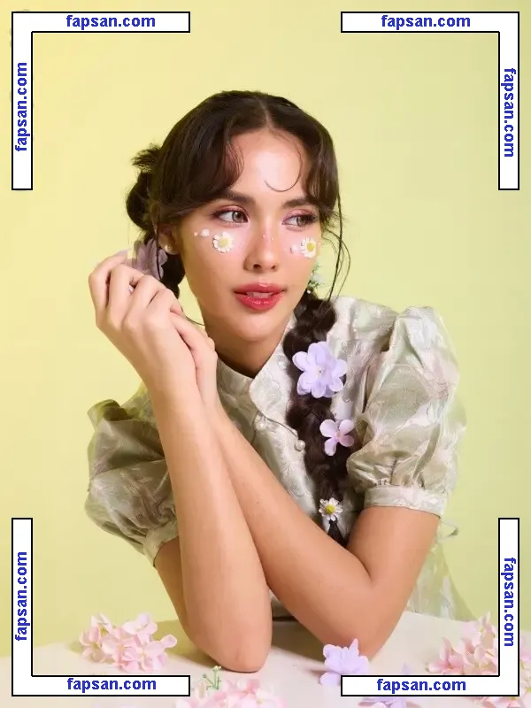 Saffron Maya Snook nude photo #0044 from OnlyFans