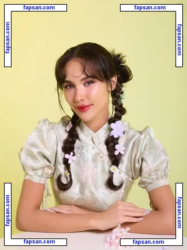 Saffron Maya Snook nude photo #0050 from OnlyFans