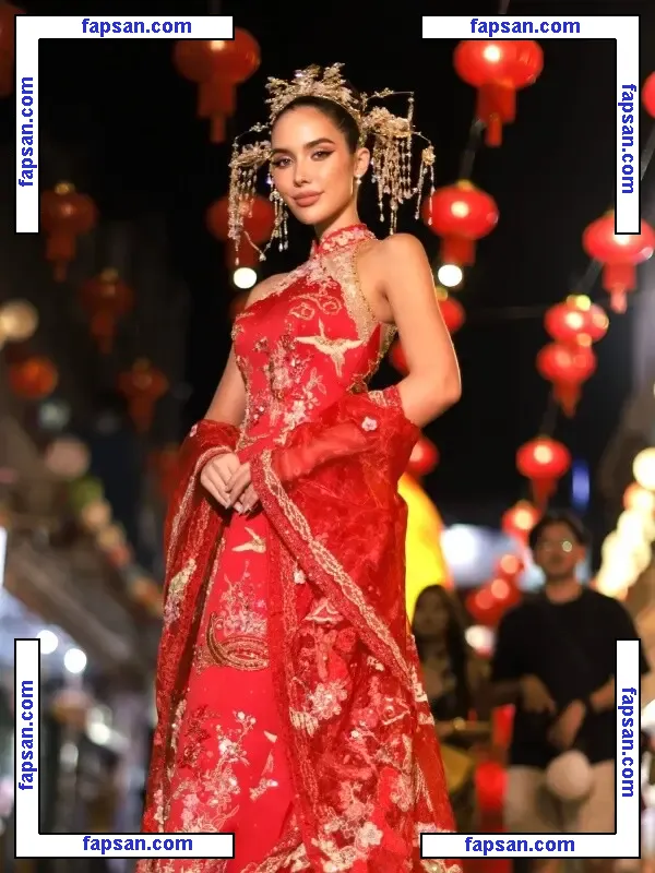 Saffron Maya Snook nude photo #0053 from OnlyFans