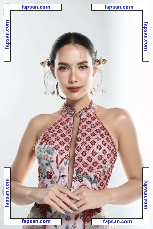 Saffron Maya Snook nude photo #0058 from OnlyFans