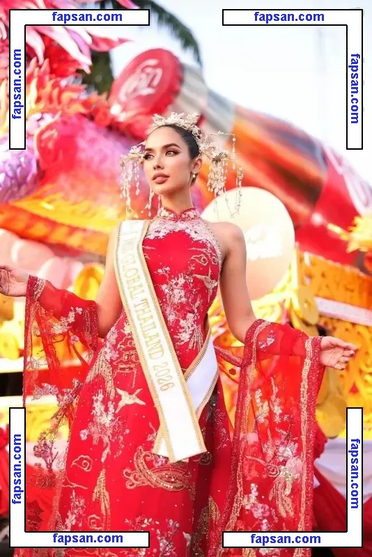 Saffron Maya Snook nude photo #0060 from OnlyFans