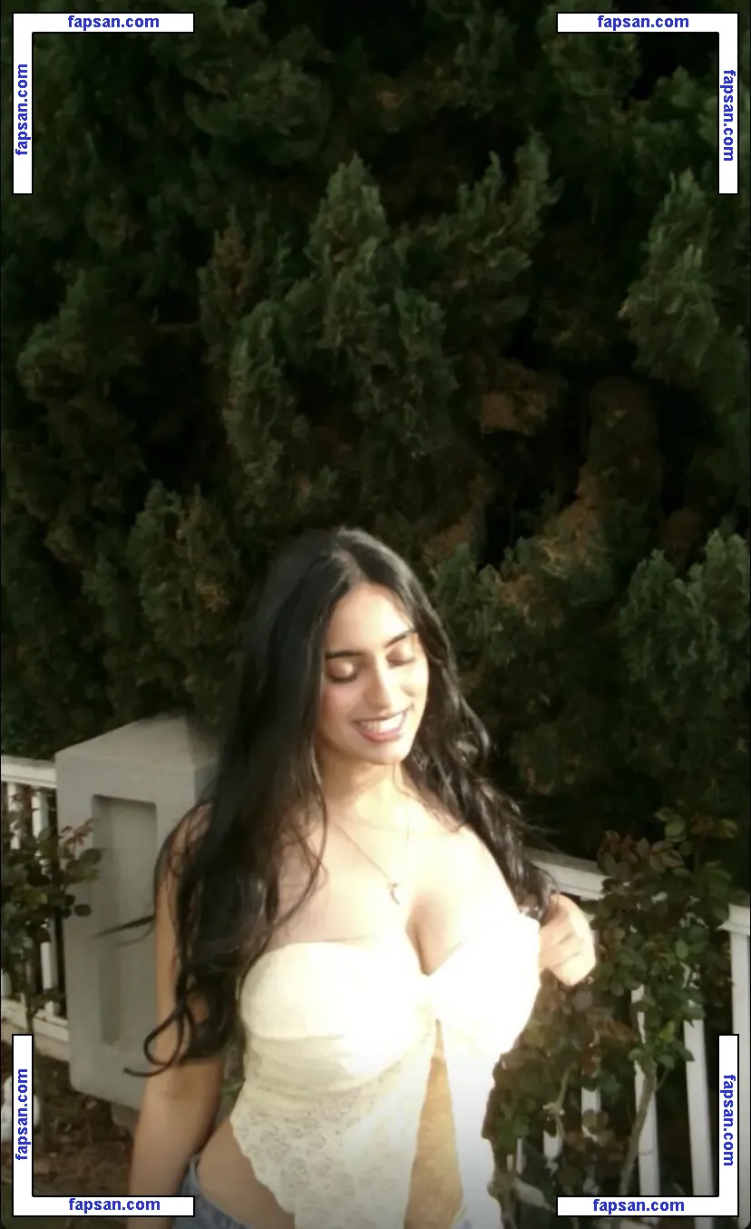 Sahasra Janga nude photo #0011 from OnlyFans