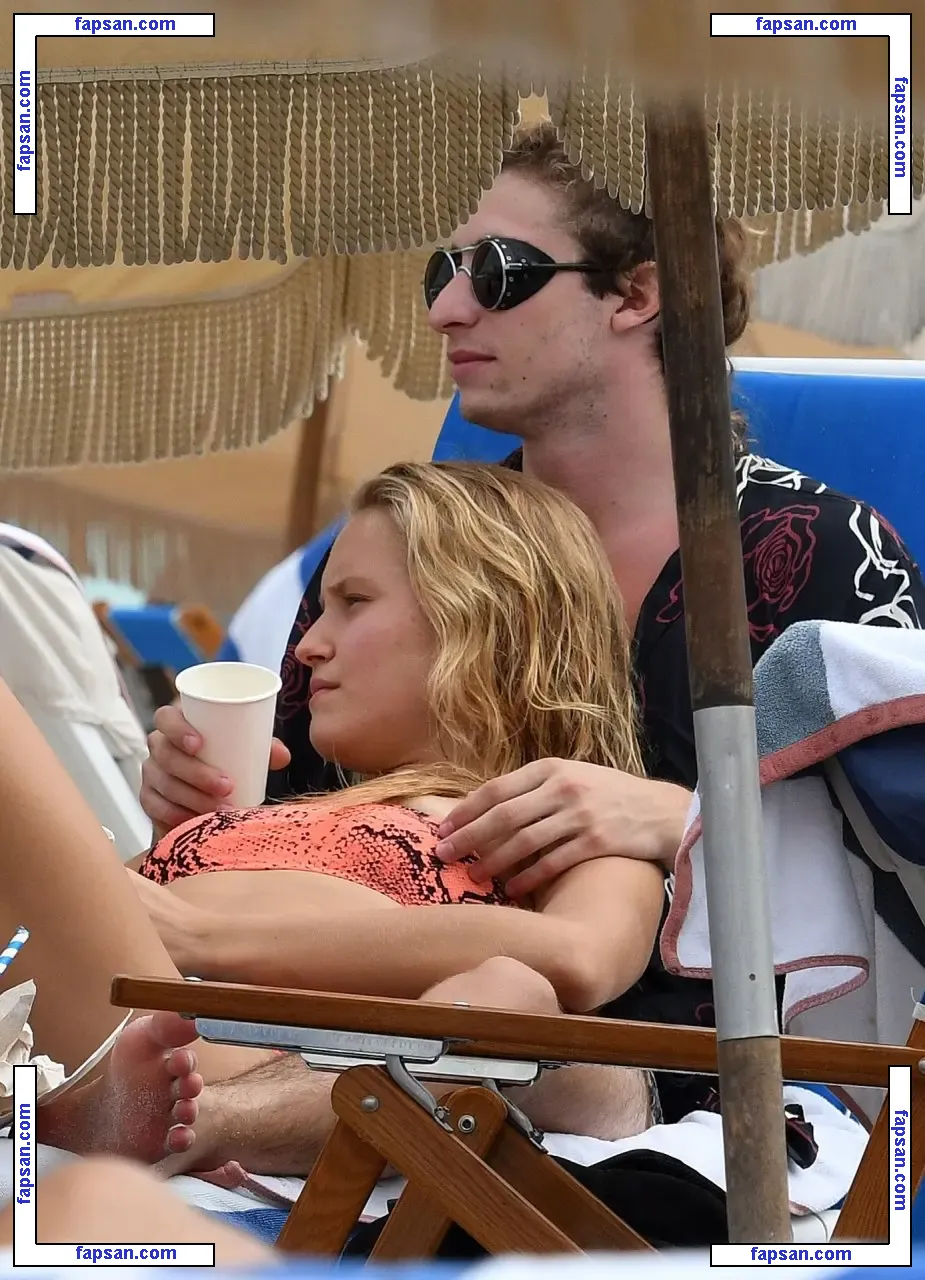 Sailor Brinkley Cook голая фото #0051 с Онлифанс