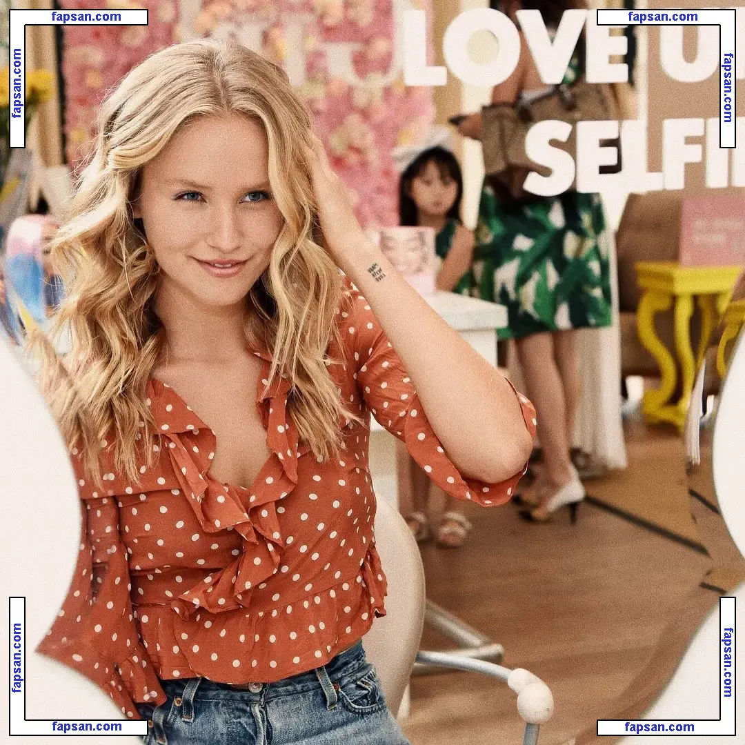 Sailor Brinkley Cook голая фото #0615 с Онлифанс