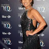Saira Khan голая #0124