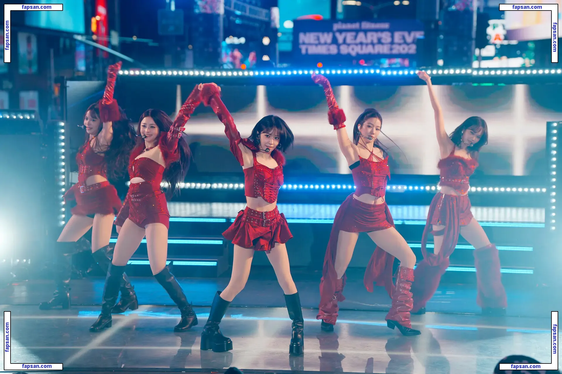 Sakura Miyawaki 宮脇 咲良 nude photo #0046 from OnlyFans