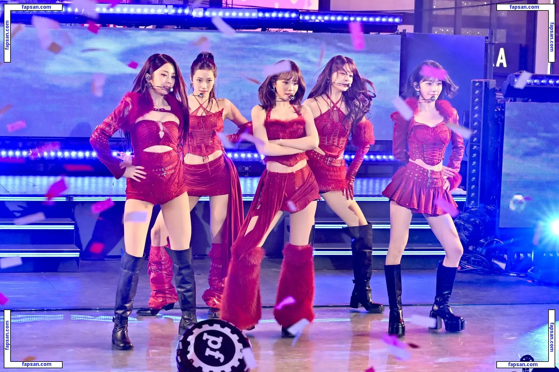 Sakura Miyawaki 宮脇 咲良 nude photo #0050 from OnlyFans