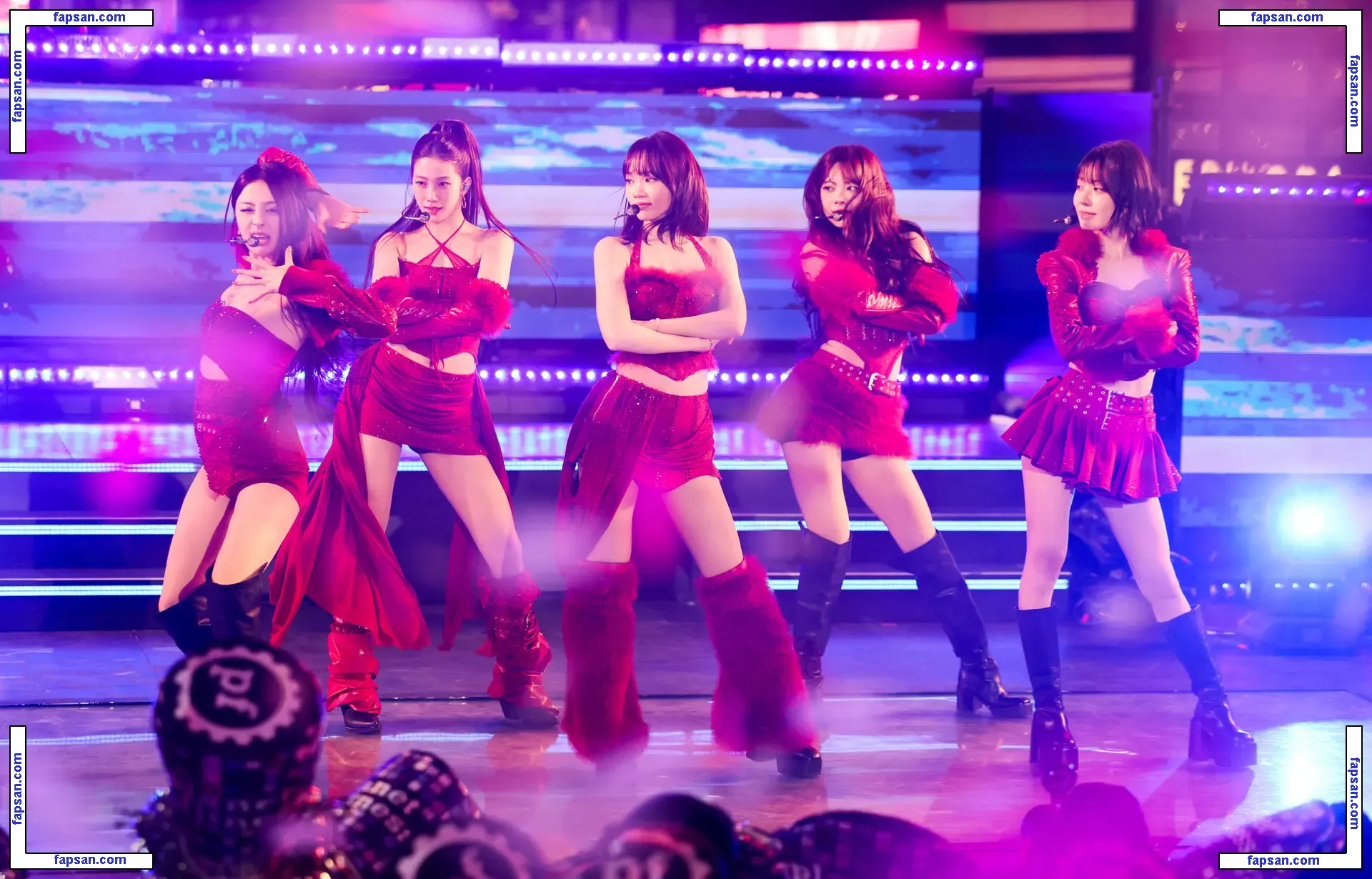 Sakura Miyawaki 宮脇 咲良 nude photo #0054 from OnlyFans