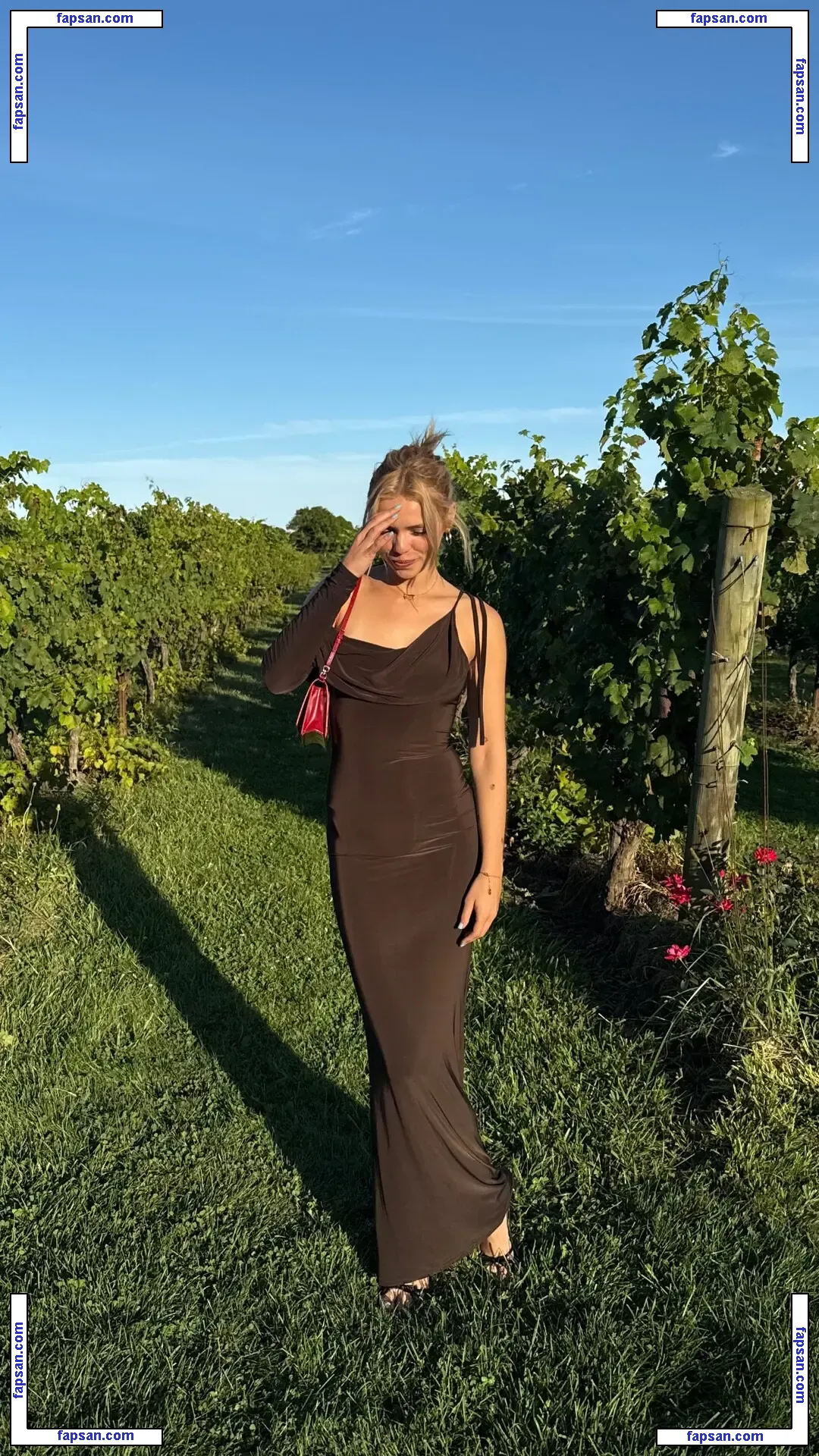 Salem Ilese nude photo #0008 from OnlyFans