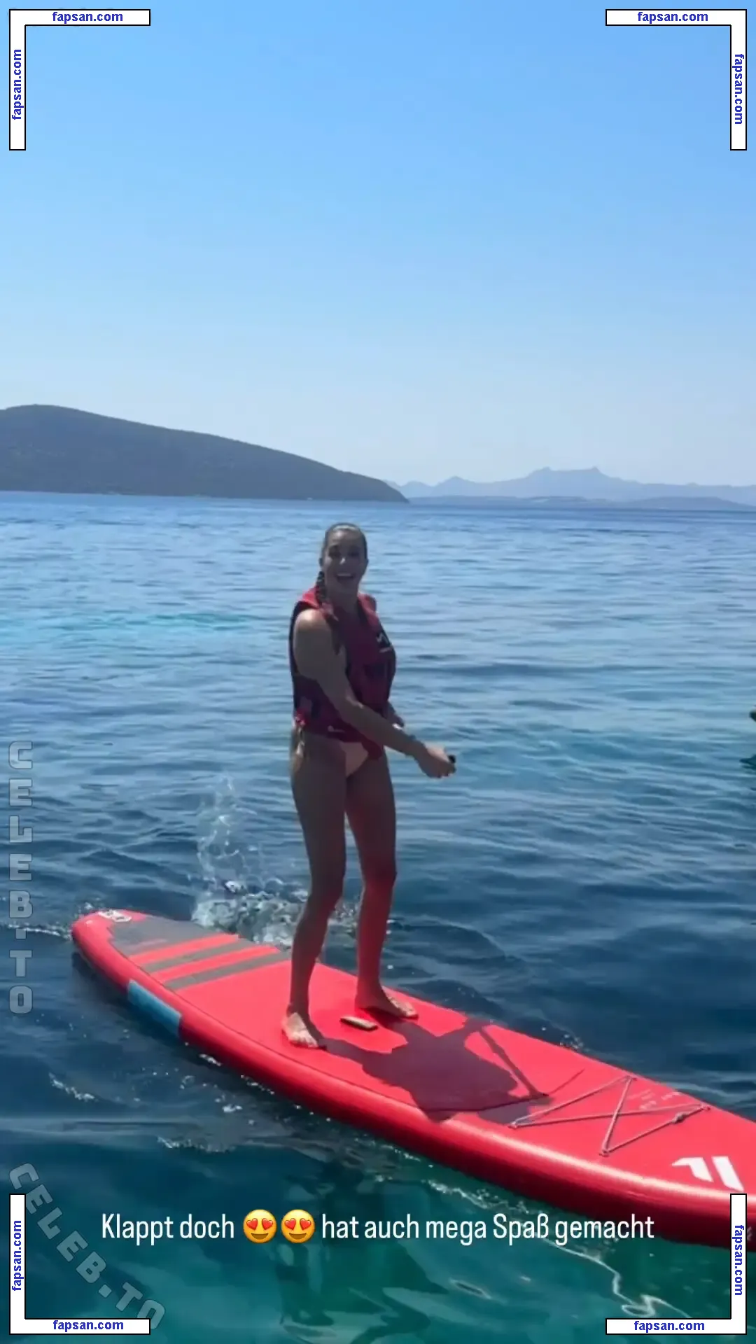 Saliha Özcan голая фото #0002 с Онлифанс