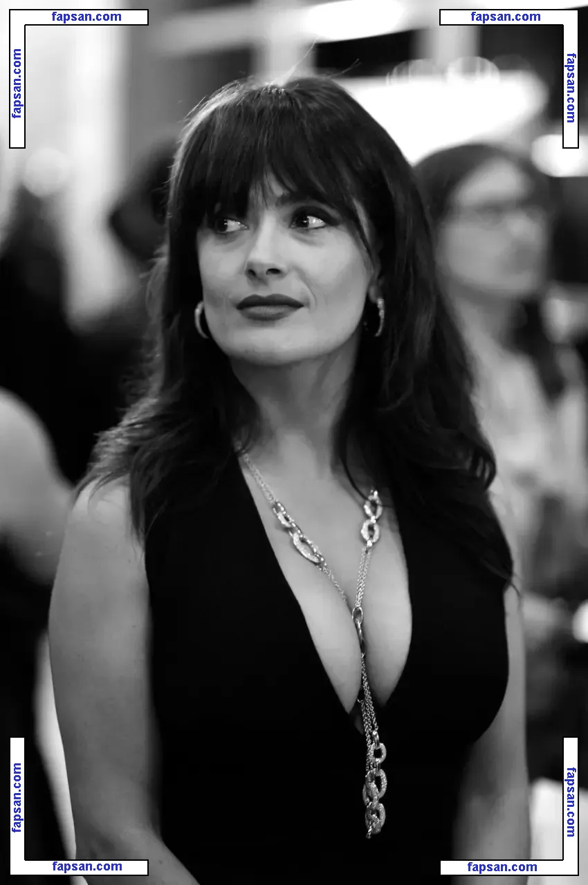 Salma Hayek голая фото #0135 с Онлифанс