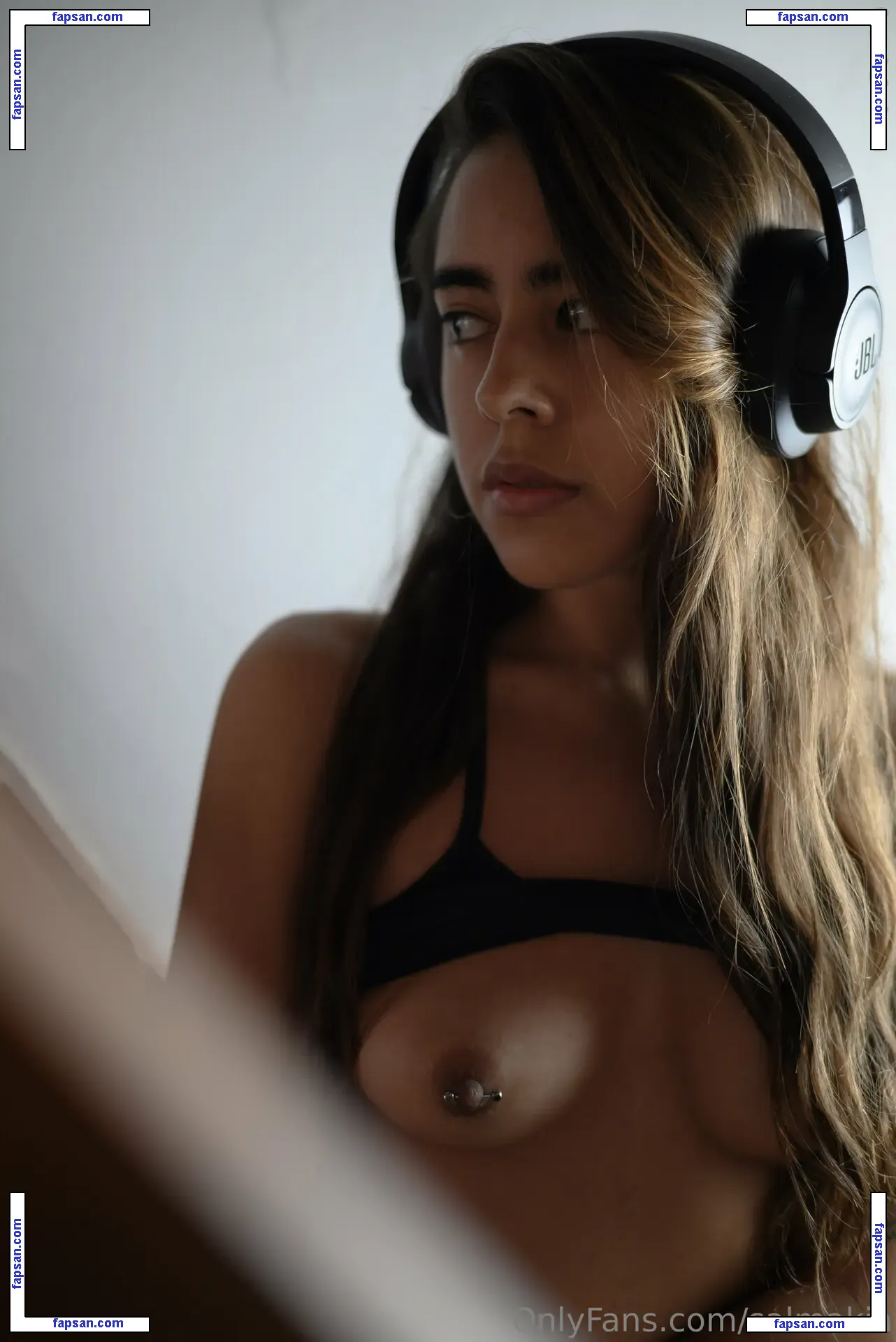 Salmakia nude photo #0006 from OnlyFans