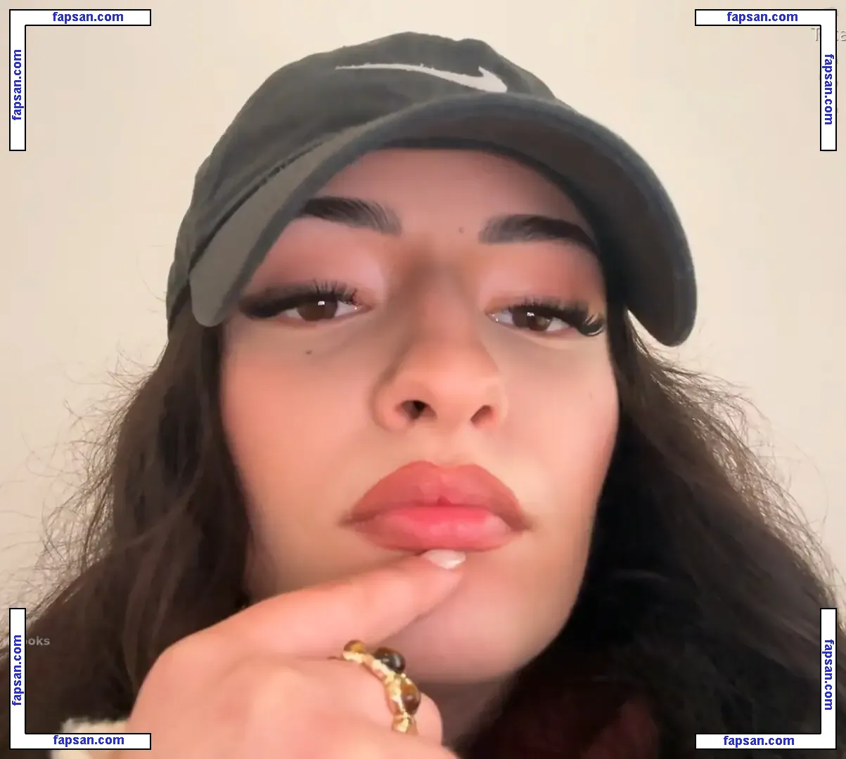 salmmus голая фото #0007 с Онлифанс