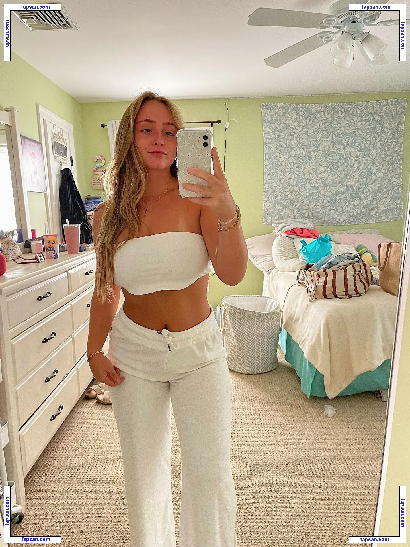 Sam Ahearn nude photo #0018 from OnlyFans