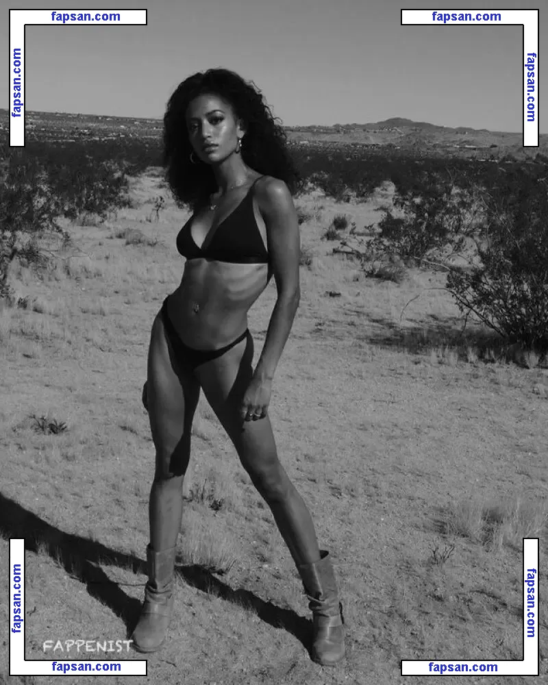 Samantha Logan nude photo #0017 from OnlyFans