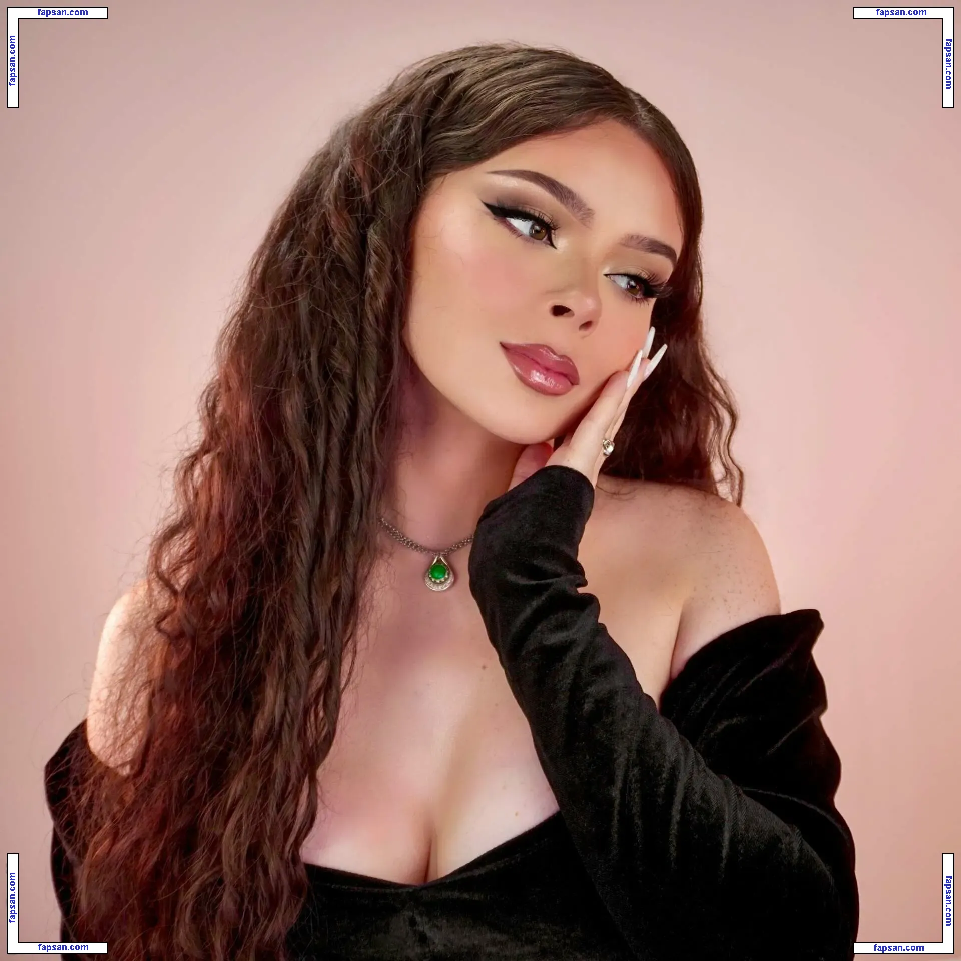 Samantha Lux nude photo #0003 from OnlyFans