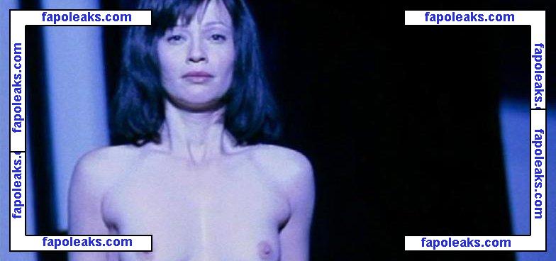 Samantha Mathis nude photo #0007 from OnlyFans