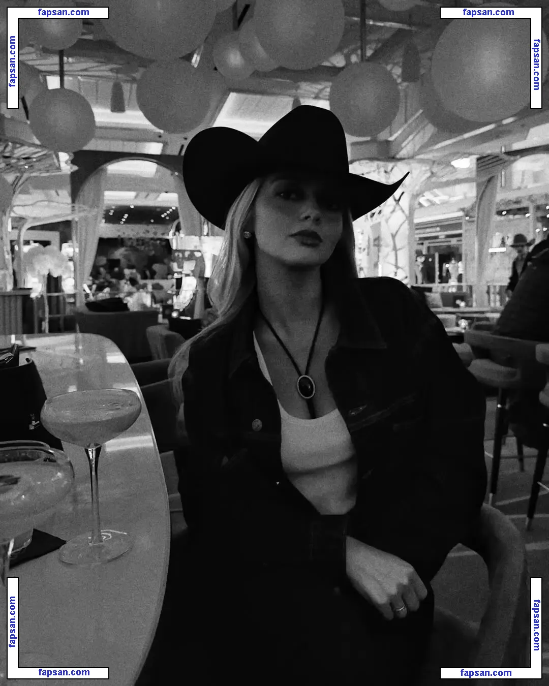 Samantha Riehl голая фото #0012 с Онлифанс