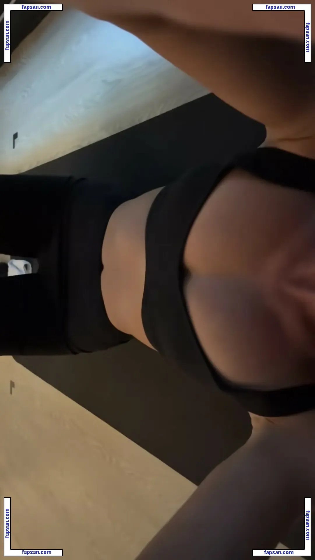 Samantha Riehl голая фото #0020 с Онлифанс